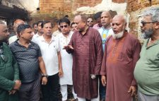 তপ্ত রোদও থামাতে পারছে না এমপি এমরান চৌধুরীকে