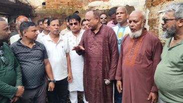 তপ্ত রোদও থামাতে পারছে না এমপি এমরান চৌধুরীকে