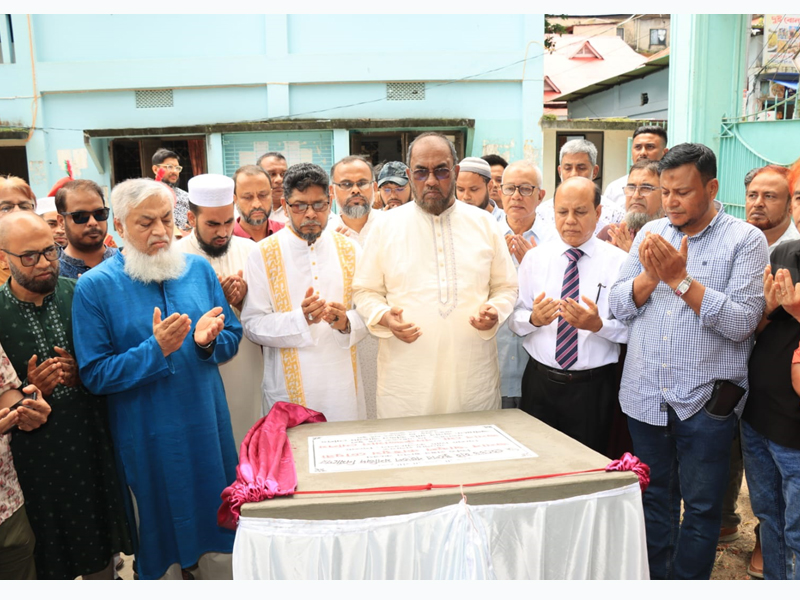 এইডেড হাইস্কুলে বহুতল মসজিদের ভিত্তিপ্রস্তর স্থাপন অনুষ্ঠানে সিসিক প্রশাসক