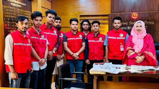 কানাইঘাটে নতুন ইউএনও সুমাইয়া ফেরদৌসকে যুব রেড ক্রিসেন্টের ফুলেল শুভেচ্ছা